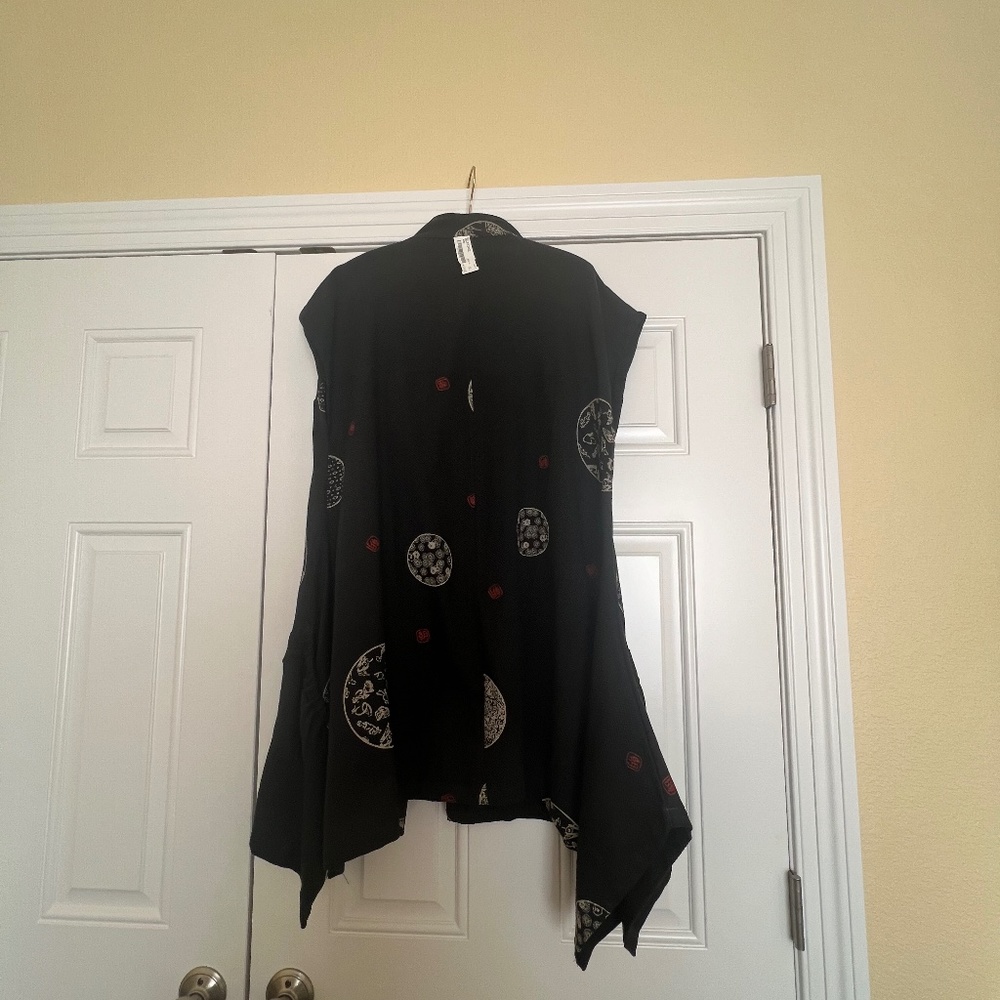 New Cupcake fun sleeveless top